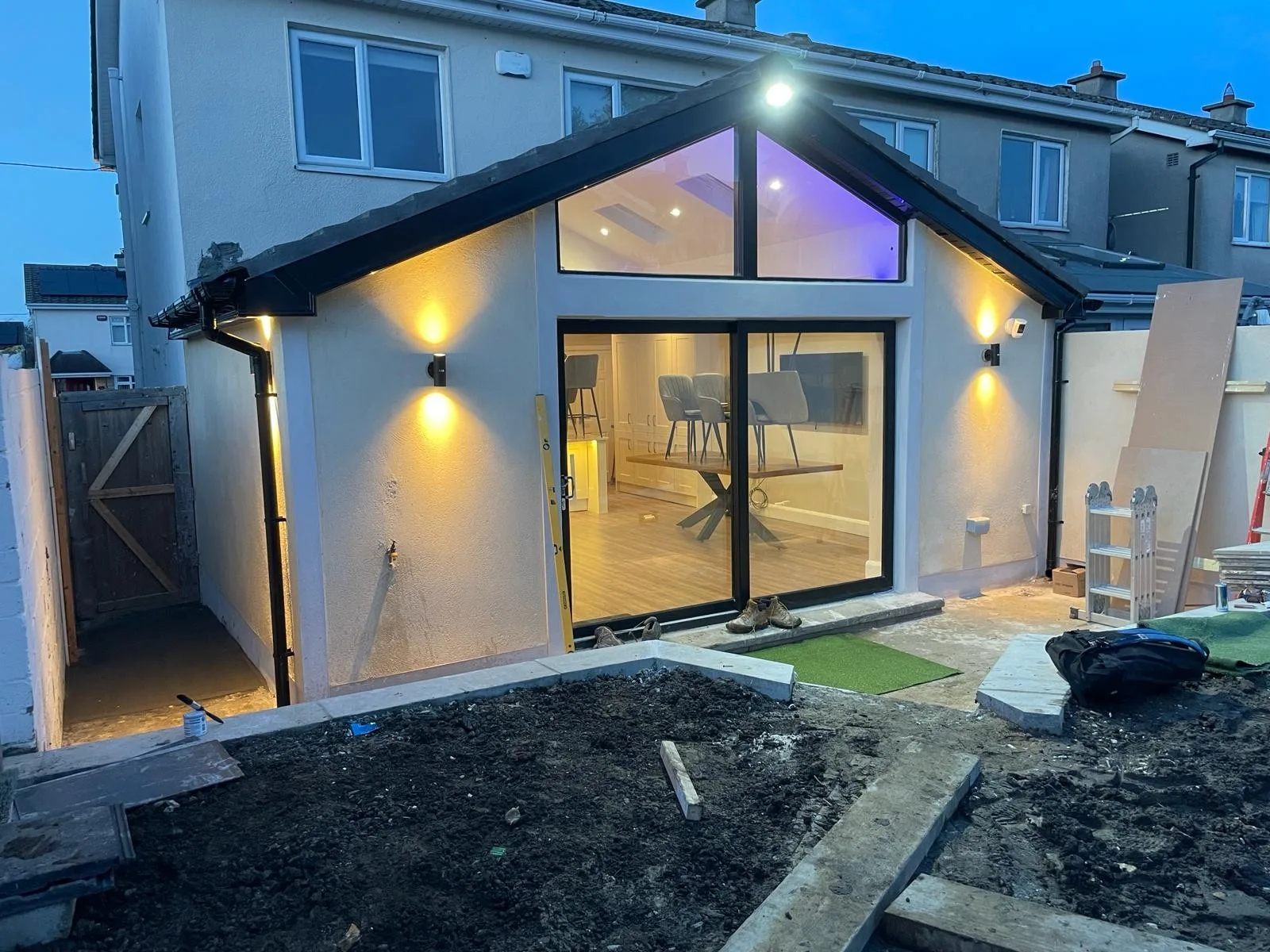 Modern Extension